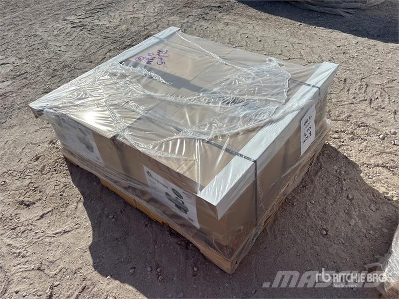  Quantity of (4) Mr. Heater 60,000 BTU Forced Air S Fűtő és Hűtő felszerelések