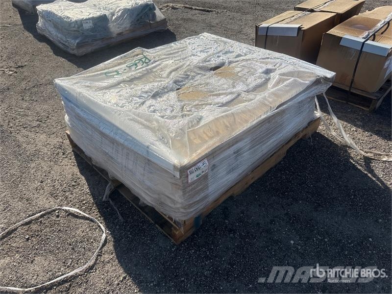  Quantity of (4) Mr. Heater 60000 BTU 60,000 BTU Fo Ogrevalna in odtajevalna oprema