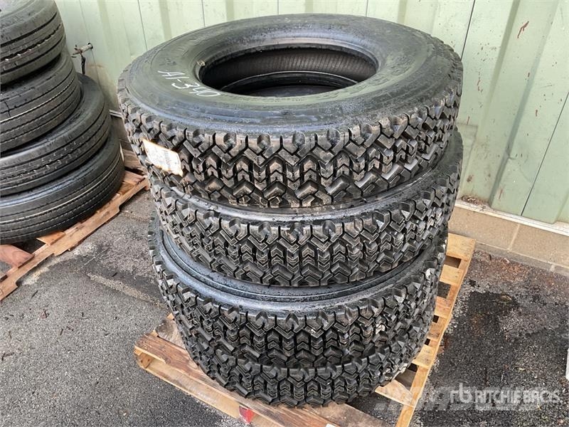 Quantity of (4) New Recapped 11R22.5 Tires Transport - Övriga