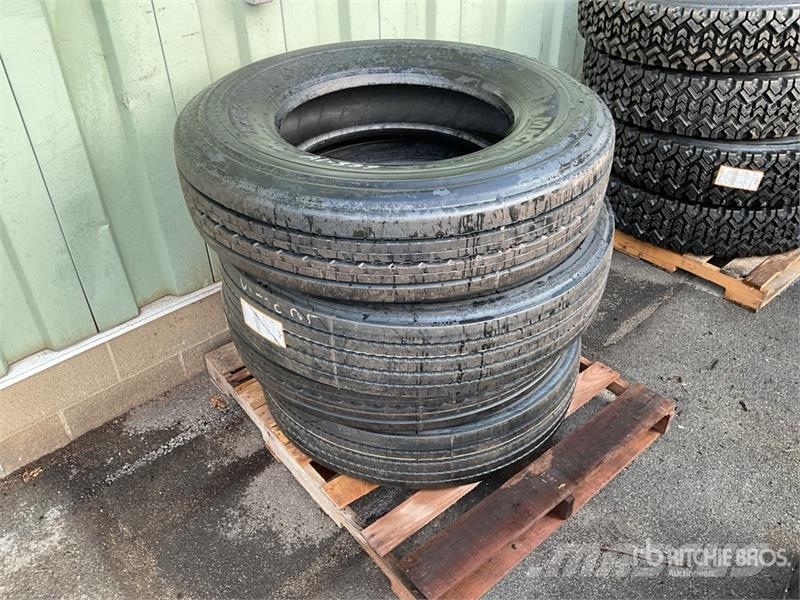 Quantity of (4) New Recapped 11R22.5 Tires Transport - Övriga
