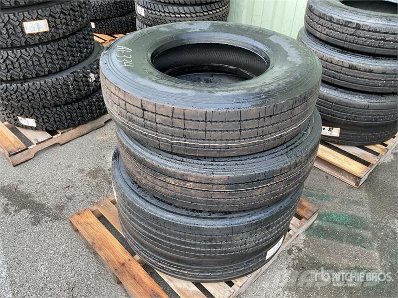 Quantity of (4) New Recapped 11R22.5 Tires Transport - Övriga