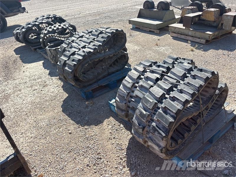 Quantity of (4) Pallets of Assorted Rubber Tracks 其他組件