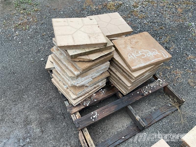 Quantity of (4) Pallets of Landscape Stones Andet tilbehør