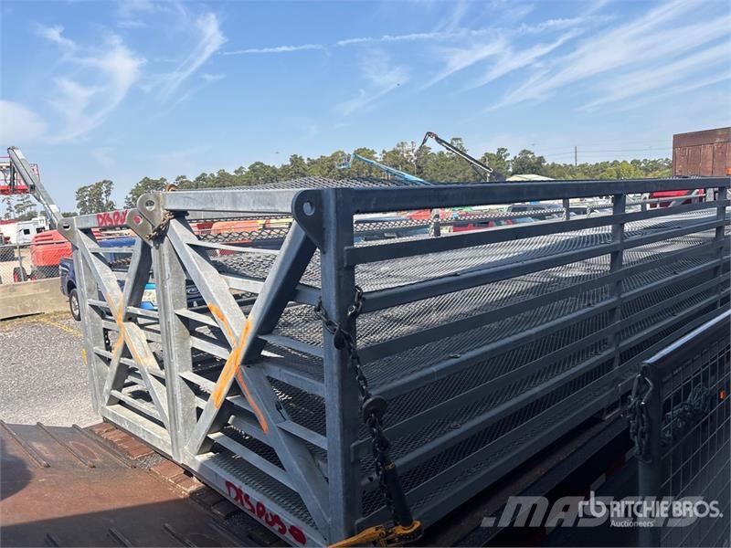 Quantity of (4) Pipe Racks Andet tilbehør