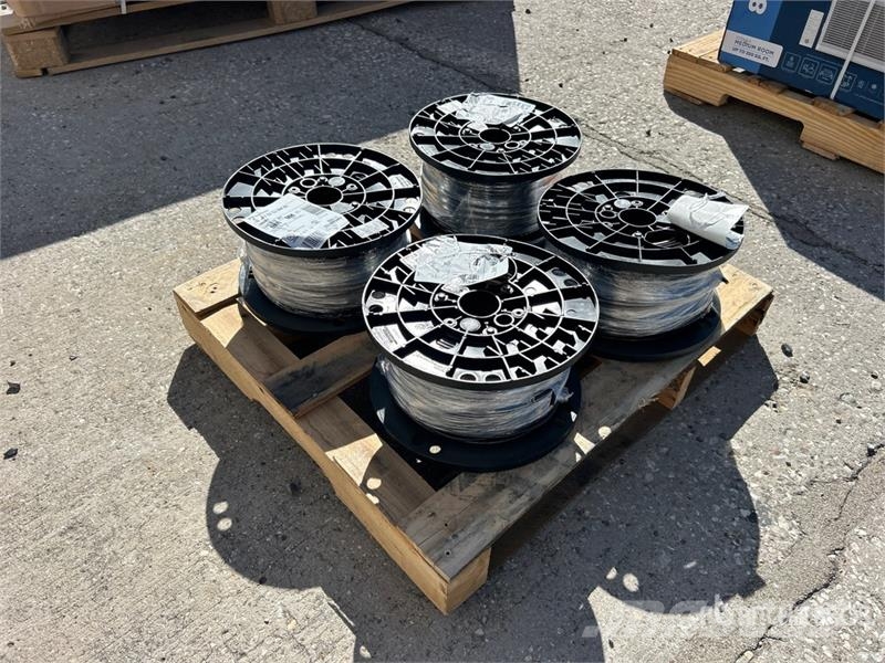 Quantity of (4) Southwire 8AWG Spools of 8 AWG Cop Távvezeték eszközök