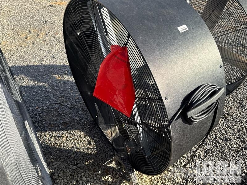  Quantity of (4) Uline 4 fans Fan مكونات أخرى