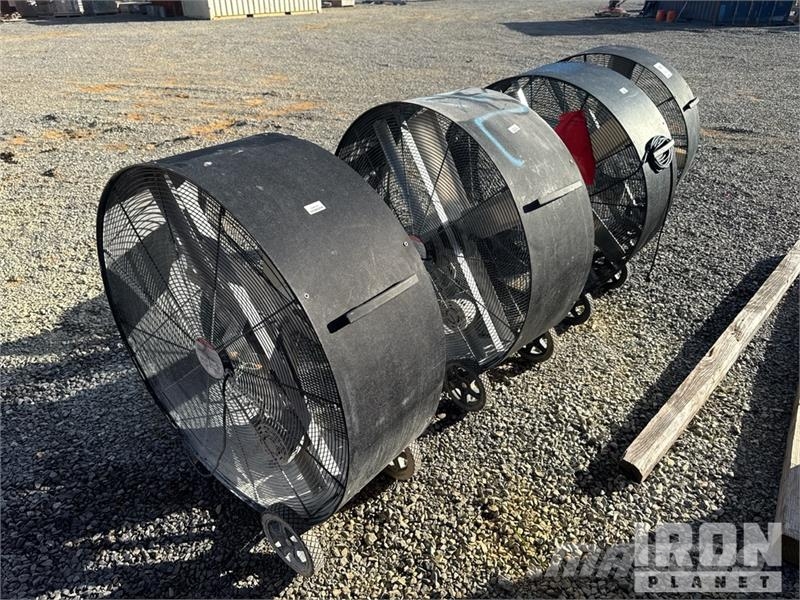 Quantity of (4) Uline 4 fans Fan مكونات أخرى