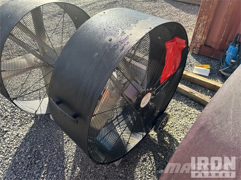  Quantity of (4) Uline 4 fans Fan مكونات أخرى
