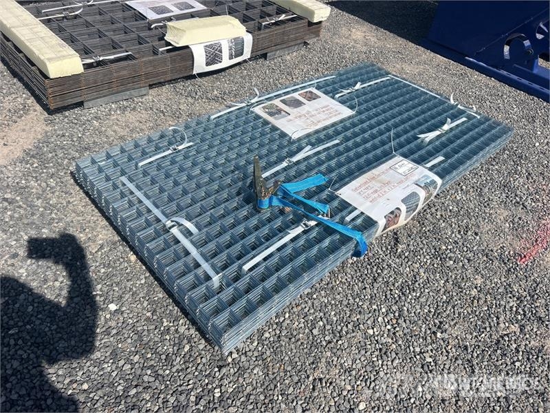 Quantity of (40) 3 ft x 6 ft Galvanized Garden Mes Pacēlāji, vinčas un materiālu lifti