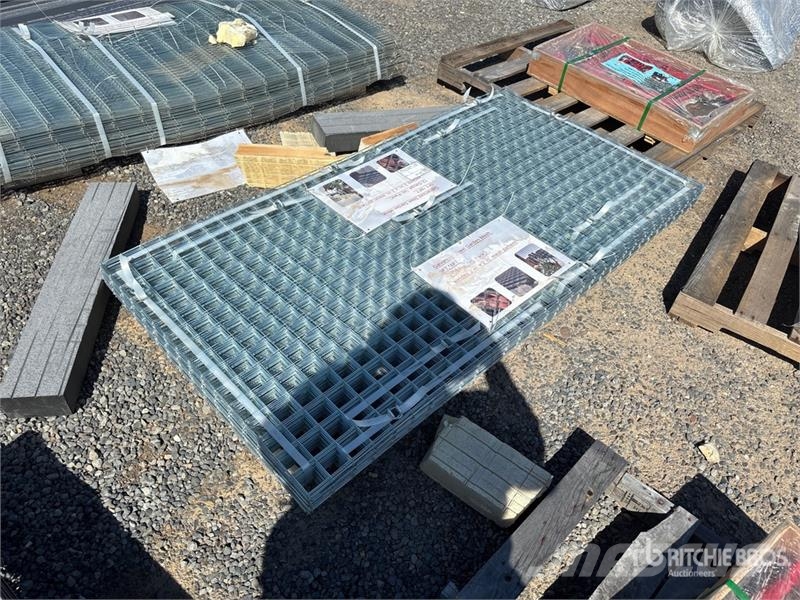  Quantity of (40) 3 ft x 6 ft Galvanized Garden Mes Otra maquinaria agrícola