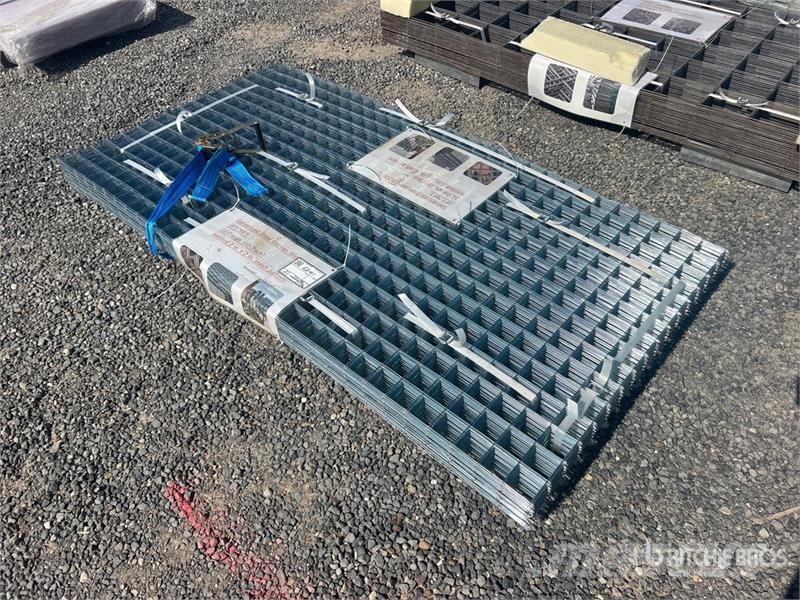 Quantity of (40) 3 ft x 6 ft Galvanized Garden Mes Pacēlāji, vinčas un materiālu lifti