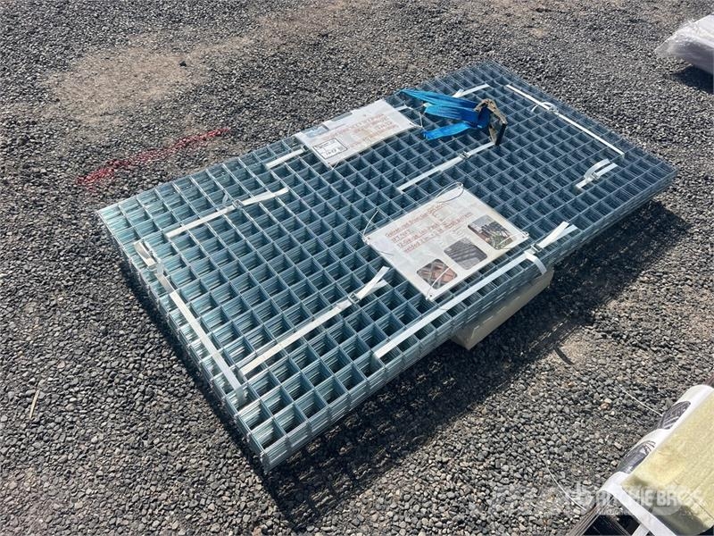 Quantity of (40) 3 ft x 6 ft Galvanized Garden Mes Pacēlāji, vinčas un materiālu lifti