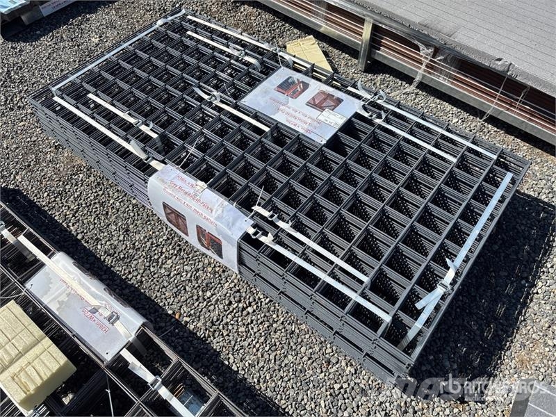  Quantity of (40) 36 in x 72 in 6 Gauge Grey Metal  ماكينات زراعية - غير ذلك
