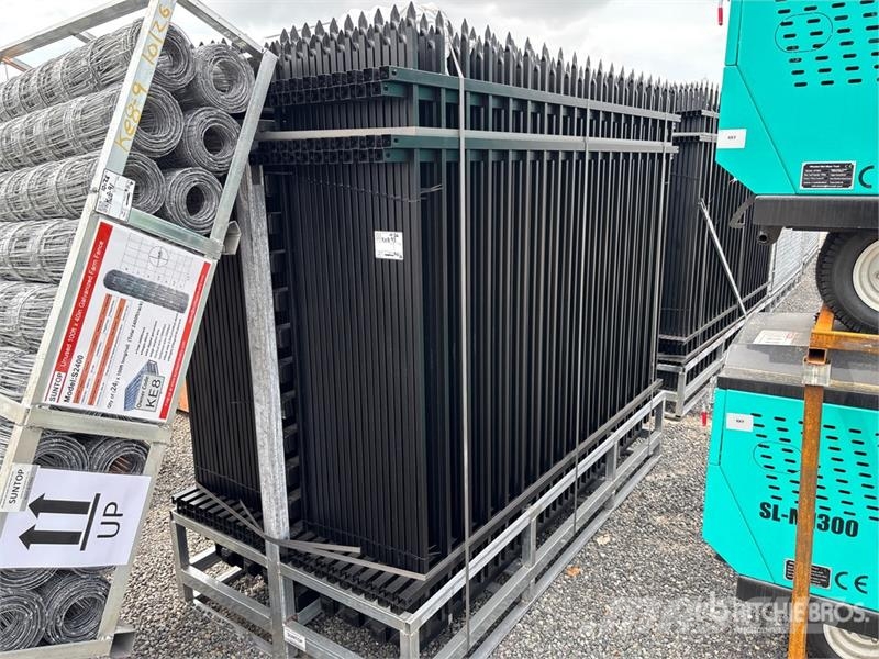 Quantity of (40) SUNTOP D0608-40 6 ft x 8 ft Powd Equipement de clôture