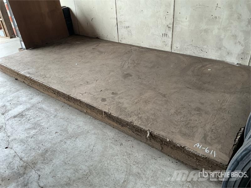 Quantity of (42) 6 ft 6 in x 13 ft 6 in Formica Pa Vintsid, telfrid ja materjaliliftid