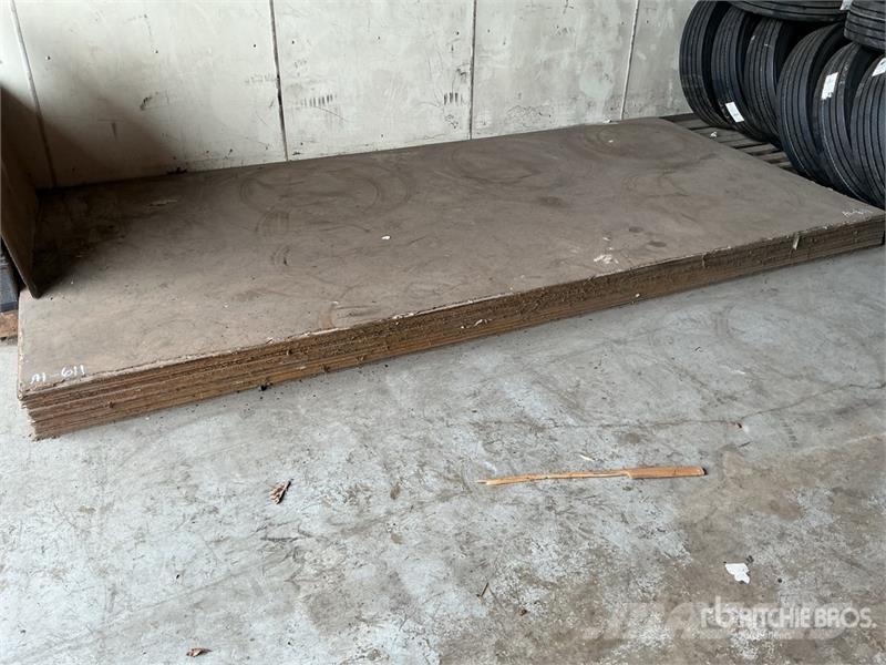 Quantity of (42) 6 ft 6 in x 13 ft 6 in Formica Pa Vintsid, telfrid ja materjaliliftid