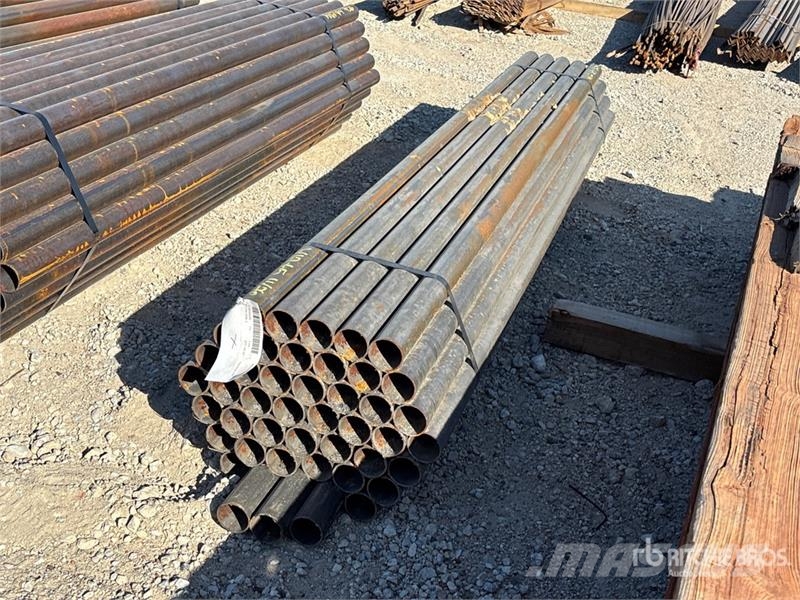  Quantity of (44) 8 ft 2 3/8 Pipe (Unused) Montacargas y elevadores de material