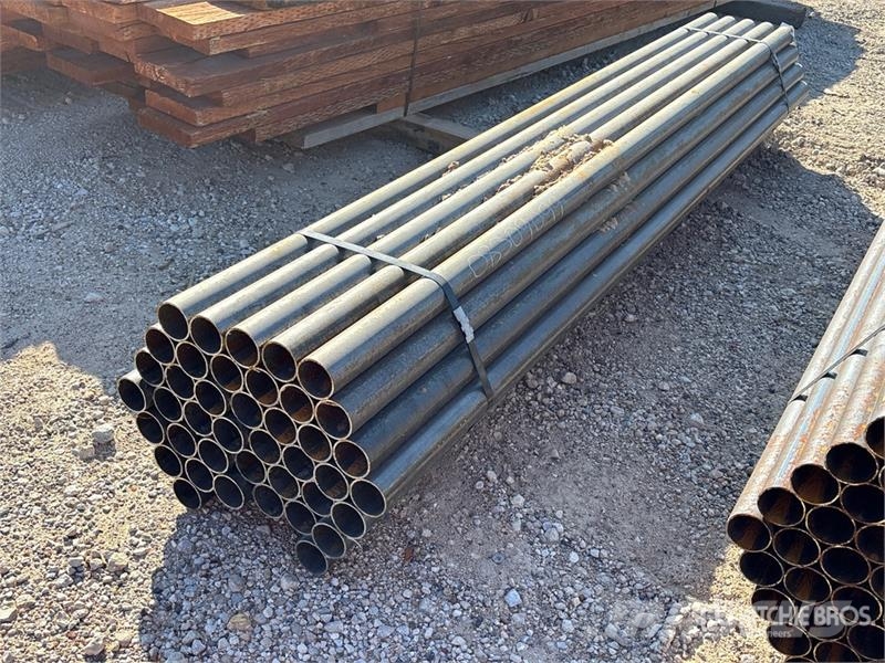  Quantity of (44) 8 ft 2 3/8 Pipe (Unused) Montacargas y elevadores de material
