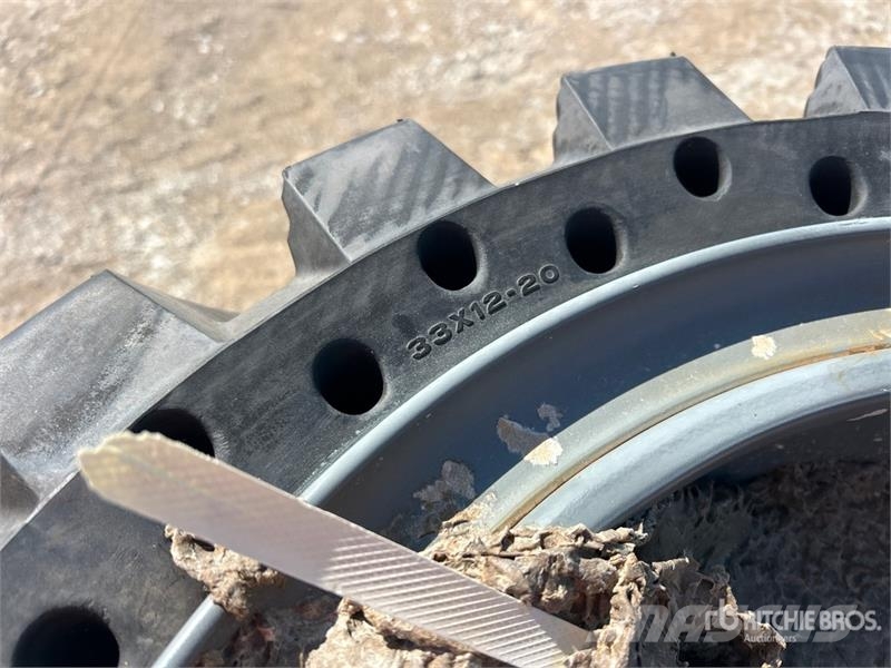  Quantity of (48) Aperture Wheels (Unused) 轮胎、车轮、轮圈