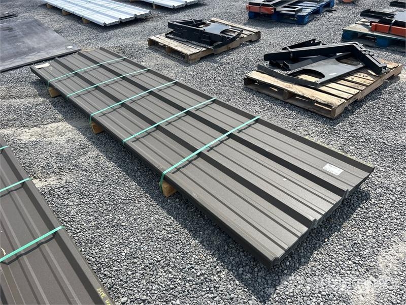  Quantity of (48)  Kit Containers 12 ft Corrugated  Treuils, palans et monte-charge