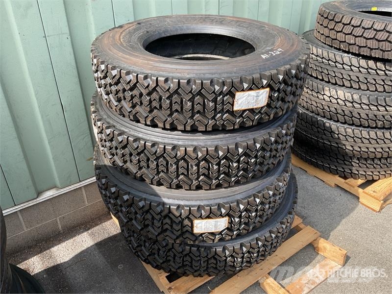 Quantity of (5) 11R22.5 Tires Transport – ostalo