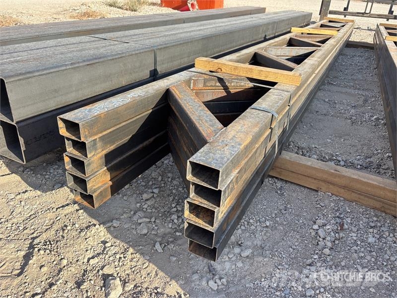 Quantity of (5) 18 in x 20 ft Metal Trusses (Unuse Drugi deli