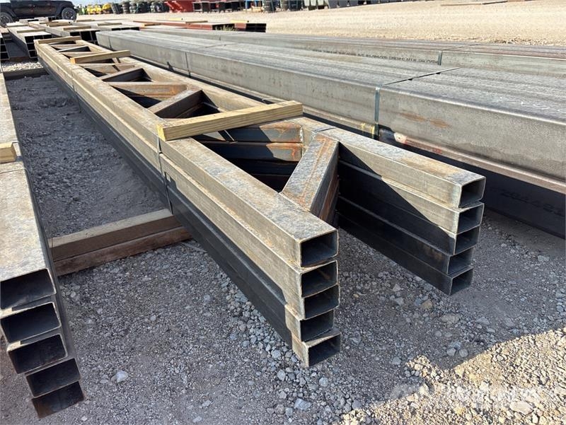 Quantity of (5) 18 in x 20 ft Metal Trusses (Unuse Drugi deli
