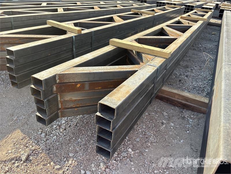 Quantity of (5) 18 in x 20 ft Metal Trusses (Unuse Drugi deli
