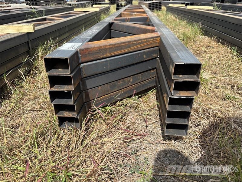Quantity of (5) 18 in x 20 ft Metal Trusses (Unuse その他部品
