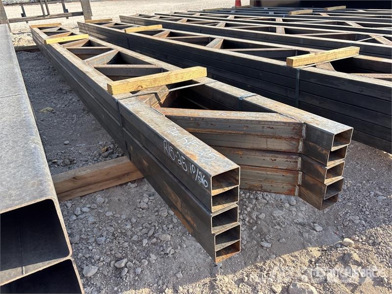 Quantity of (5) 18 in x 20 ft Metal Trusses (Unuse Drugi deli
