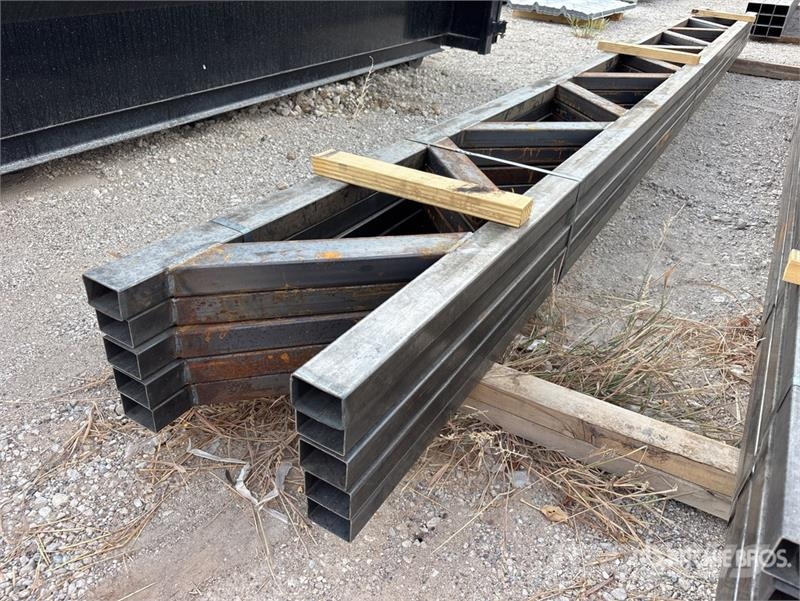  Quantity of (5) 18 in x 20 ft Metal Trusses (Unuse Drugi deli