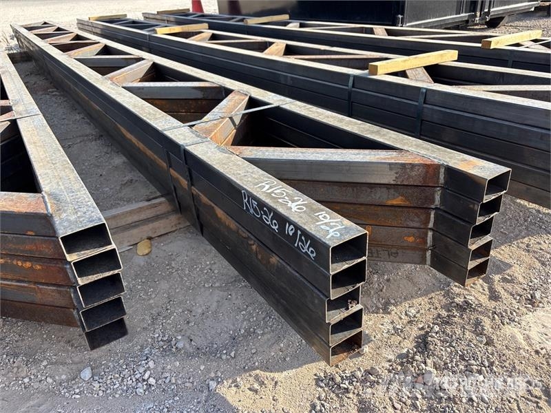 Quantity of (5) 18 in x 20 ft Metal Trusses (Unuse Outros componentes