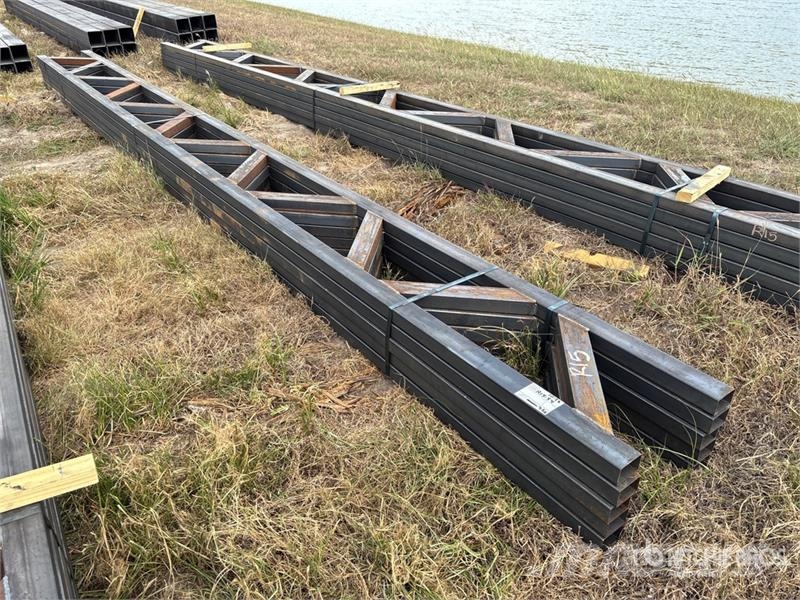 Quantity of (5) 18 in x 20 ft Metal Trusses (Unuse Ostale komponente za građevinarstvo