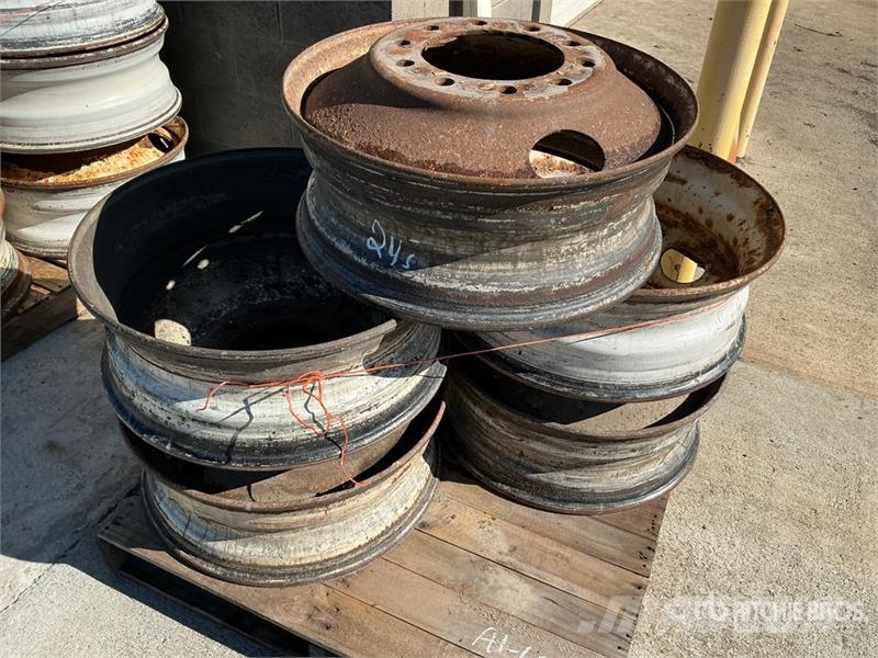 Quantity of (5) 24.5 Wheels 타이어, 휠 및 림