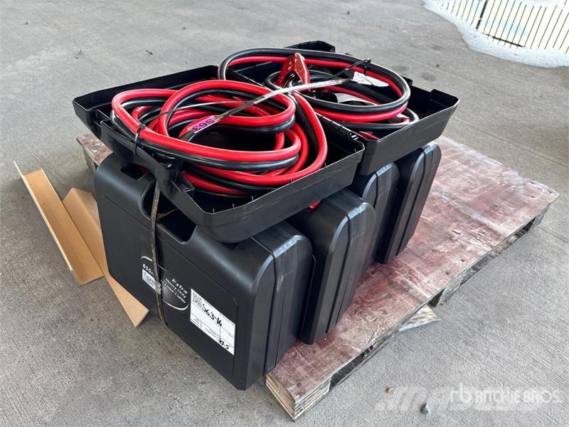 Quantity of (5) 25 ft 800 Amp Extra HD Booster Cab Outros componentes