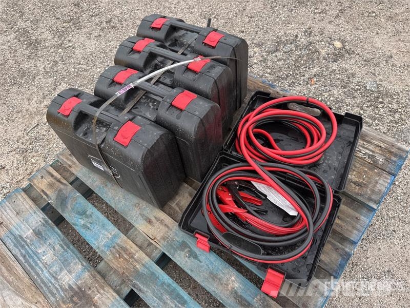 Quantity of (5) 25 ft 800 Amp Extra HD Booster Cab 其他