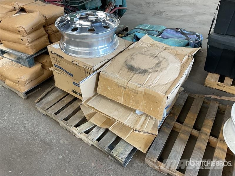 Quantity of (5) Accuride 24.5 Wheels Ruedas
