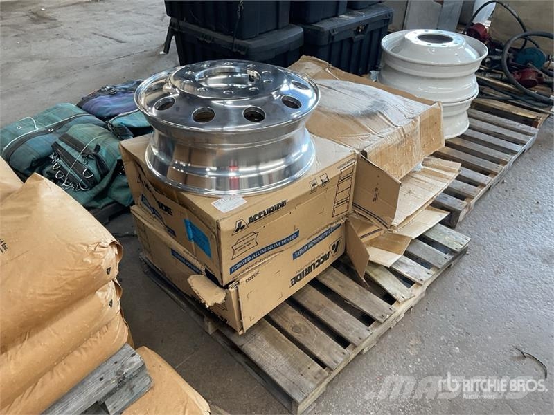 Quantity of (5) Accuride 24.5 Wheels Ruedas