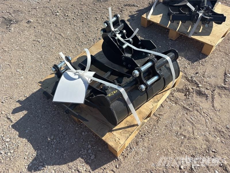 Quantity of (5) AGT 12EX-SET5 Mini Excavator Atta Other components