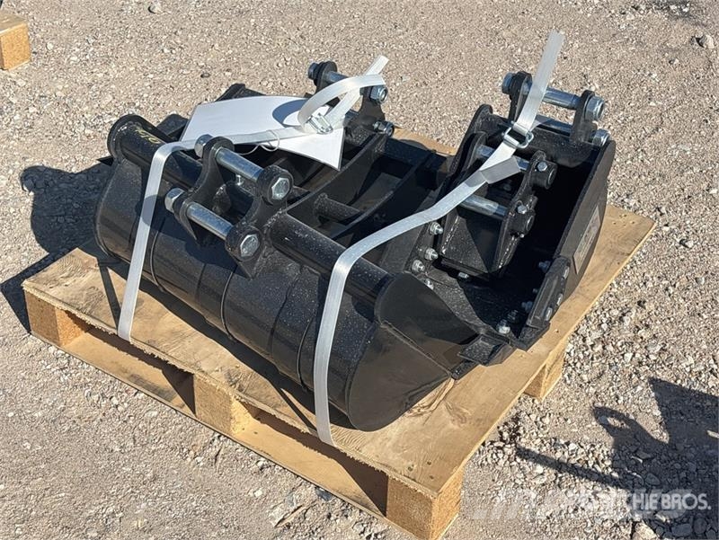 Quantity of (5) AGT 12EX-SET5 Mini Excavator Atta Other components