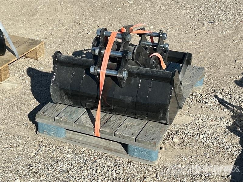 Quantity of (5) AGT 12EX-SET5 Mini Excavator Atta Outros componentes