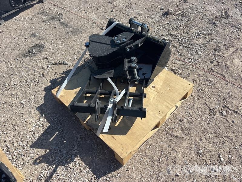 Quantity of (5) AGT 12EX-SET5 Mini Excavator Atta Other components