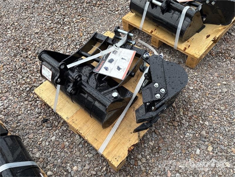 Quantity of (5) AGT 12EX-SET5 Mini Excavator Atta Other components