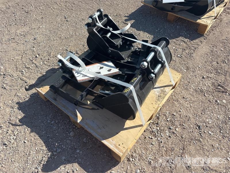 Quantity of (5) AGT 12EX-SET5 Mini Excavator Atta Other components
