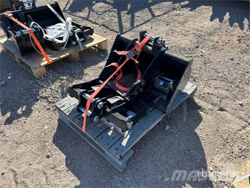 Quantity of (5) AGT 12EX-SET5 Mini Excavator Atta Outros componentes