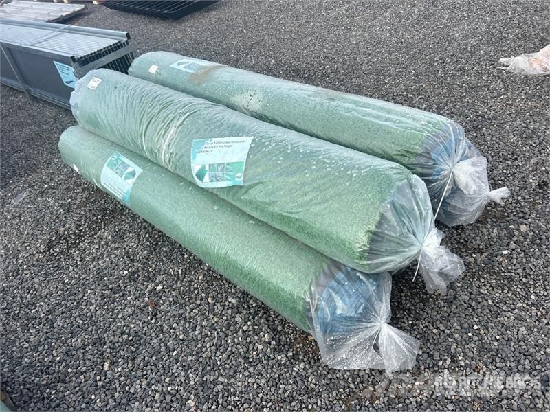 Quantity of (5) Rolls of 6.6 ft x 49.2 ft Artifici Lauksaimniecība- Citi