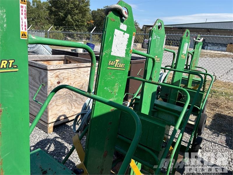  Quantity of (5) SafeTcarts Torch Cart Missing 1-Cl مكونات أخرى