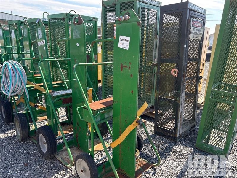 Quantity of (5) SafeTcarts Torch Cart W/all Bottle Outros componentes