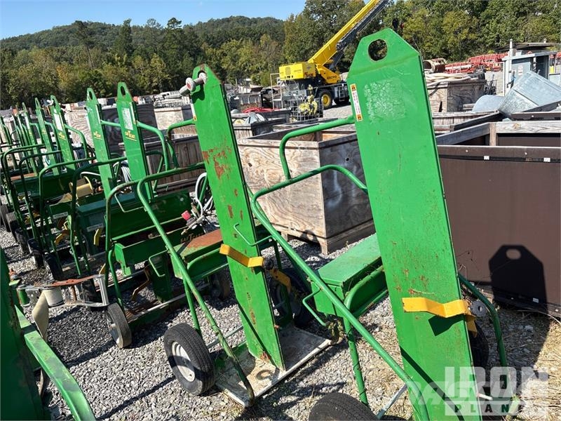  Quantity of (5) SafeTcarts Torch Cart Missing 1-Cl مكونات أخرى