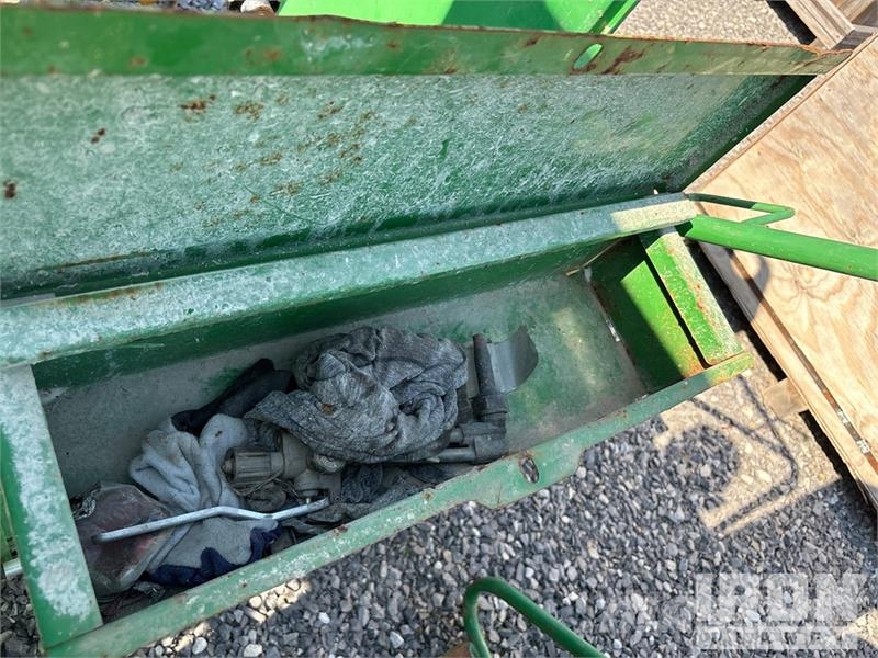 Quantity of (5) SafeTcarts Torch Cart Missing 1-Cl مكونات أخرى